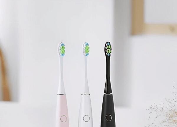 使用電動(dòng)牙刷應(yīng)該注意什么？科學(xué)使用電動(dòng)牙刷，牢記這4要點(diǎn)