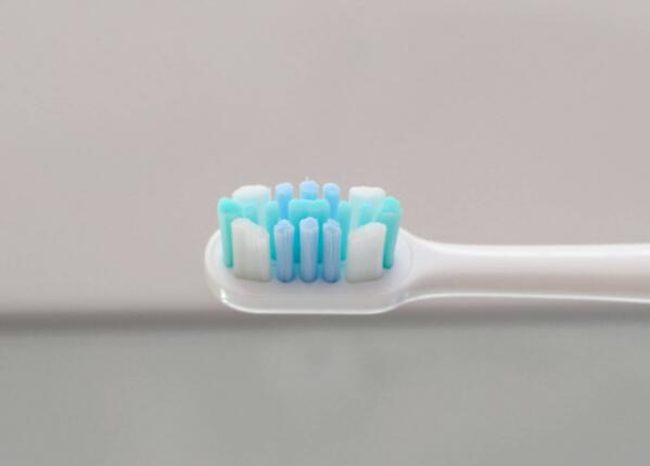 電動(dòng)牙刷的刷頭如何消毒？電動(dòng)牙刷頭消毒靠譜的方式介紹