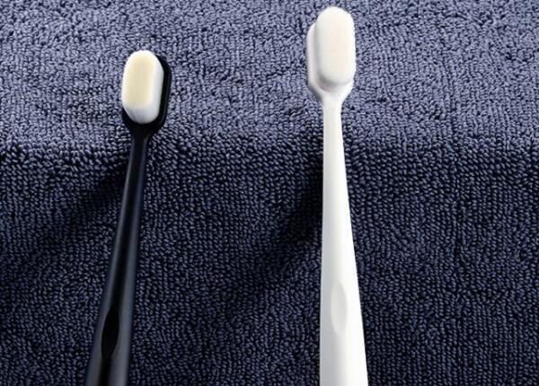 成人超細(xì)毛牙刷好用嗎？超細(xì)毛牙刷讓牙齒洗得徹底！
