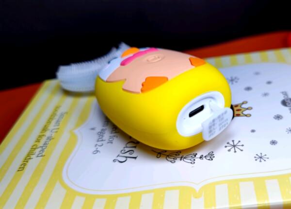 新款兒童u型電動(dòng)牙刷怎么充電？常見的三種U型牙刷充電方式