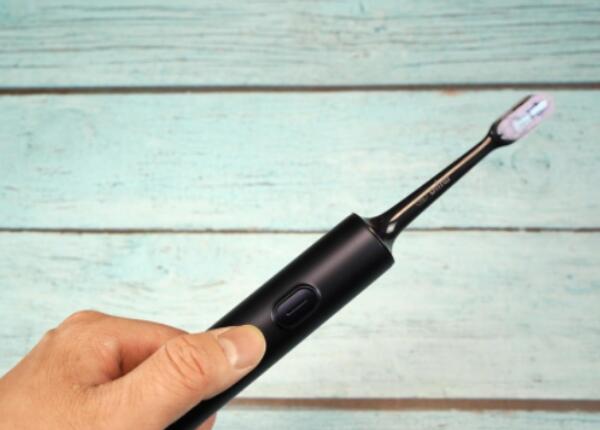 使用電動牙刷手抖怎么辦？解決刷牙手抖的幾大措施